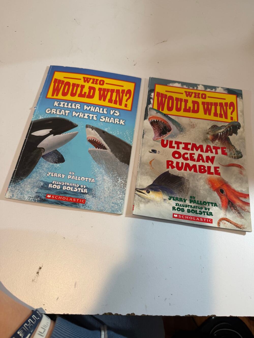 Who Would Win? Set of 2 Paperback Books Scholastic ultimate ocean rumble